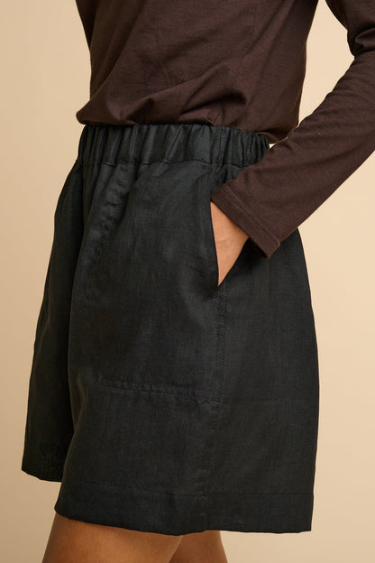 Patsy Pull Up Shorts - Black Linen